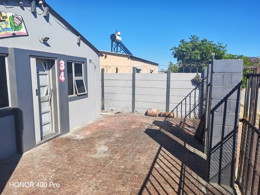 2 Bedroom Property for Sale in Sercor Park Western Cape